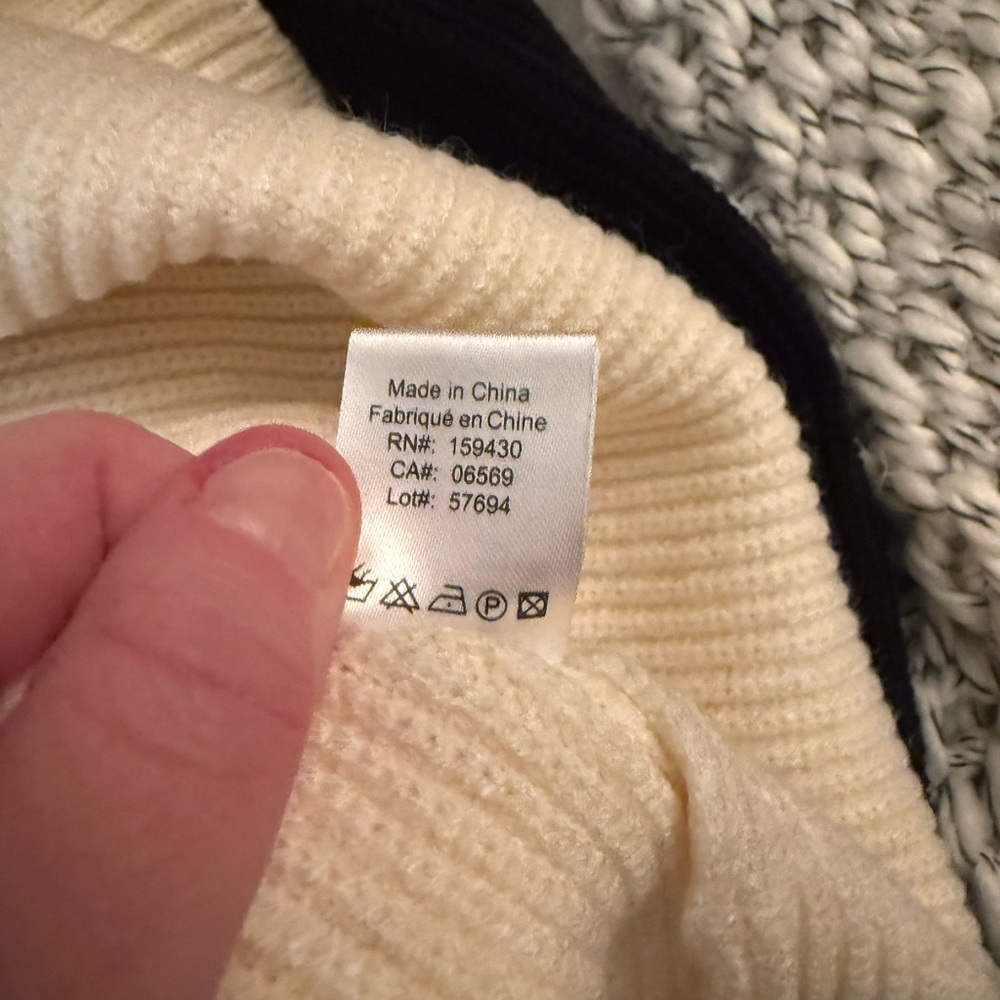 NWT Elan Colorblock Mock-Neck Sweater - Black and Cream - Picture 6 of 10